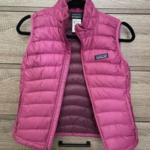 Patagonia “Down Sweater Vest” Pink Puffer